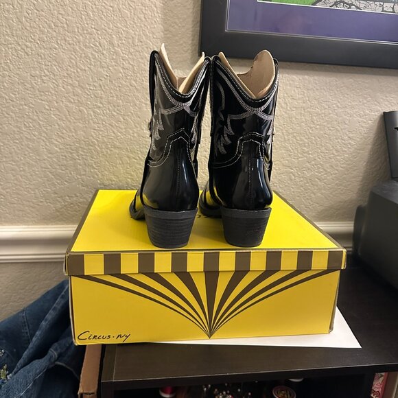 Cowboy Booties Circus by Sam Edelman Josephina Shiny Black Stitched New Size 6 - Picture 2 of 6